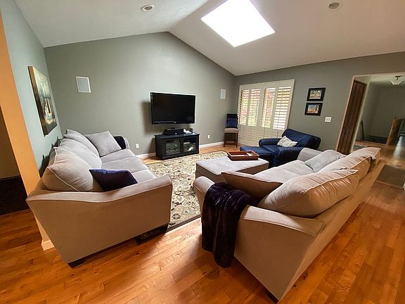 5th image of 3547 S Croydon Ct