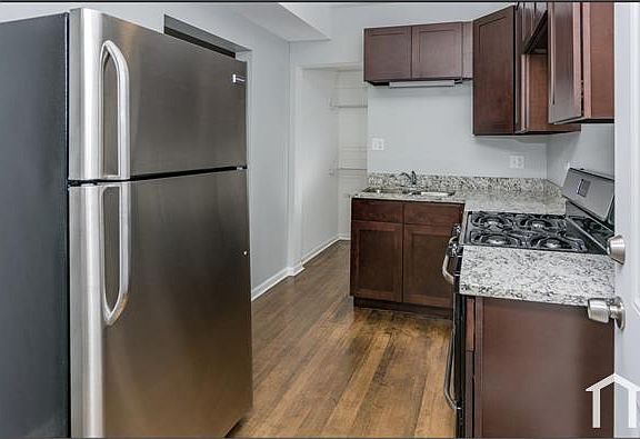 3rd image of 125 E 71st St #1192