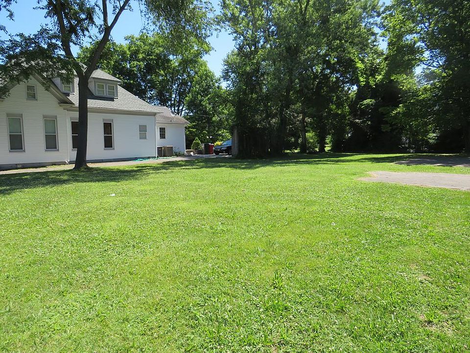 2nd image of 1812 S Virginia St