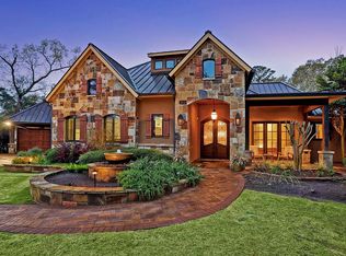 30 N Badger Lodge Cir, The Woodlands, TX 77389