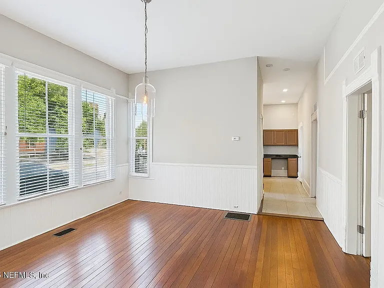1251 Hubbard St #1 — Photo 10