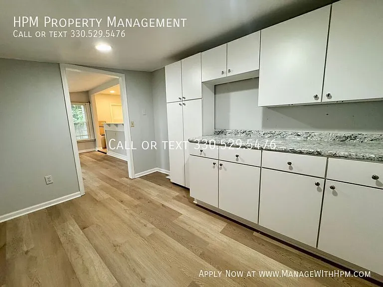 612 Guy St NW — Photo 12