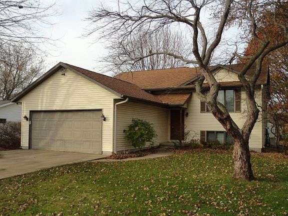 2nd image of 1214 Maplewood Dr