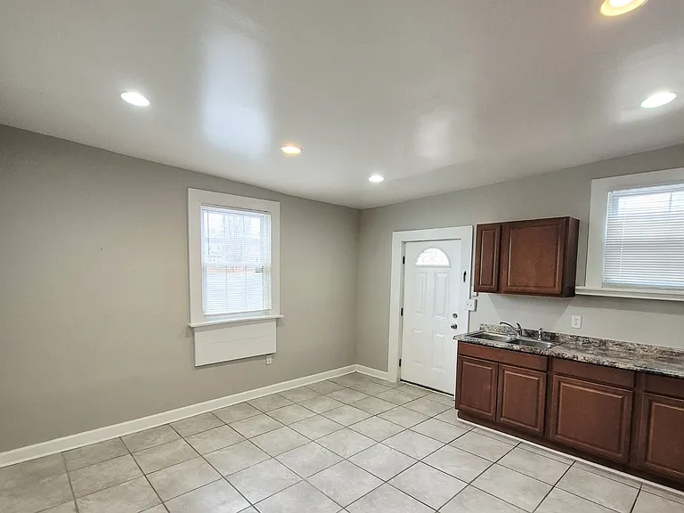 2820 Q St — Photo 15