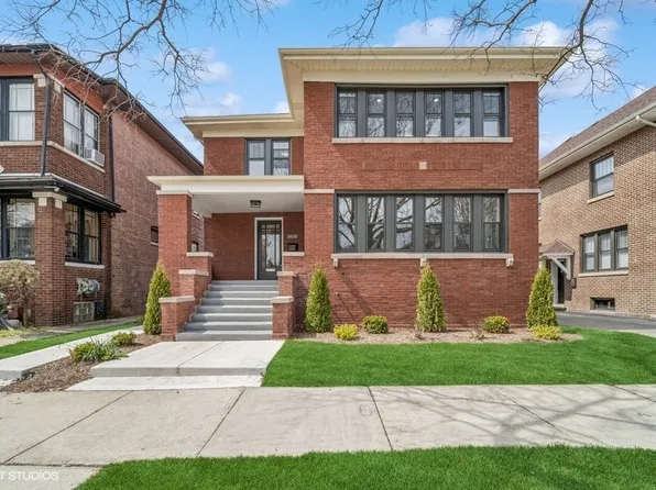 9538 S Seeley Ave, Chicago, IL 60643