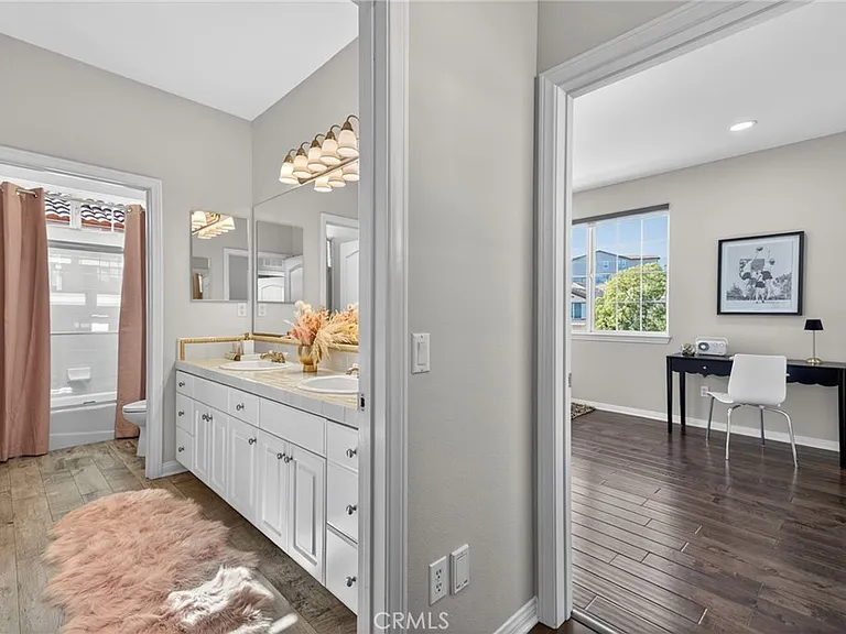 20800 Campania Ln — Photo 50