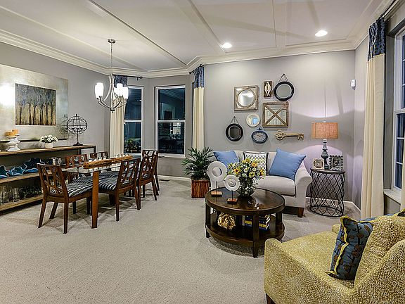 4th image of 681 Olive Ln