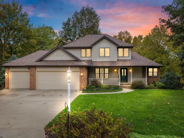 1062 Imperial Dr, Morgantown, WV 26508