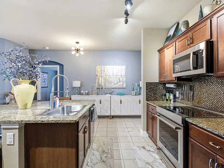 1036 Decker Dr — Photo 11