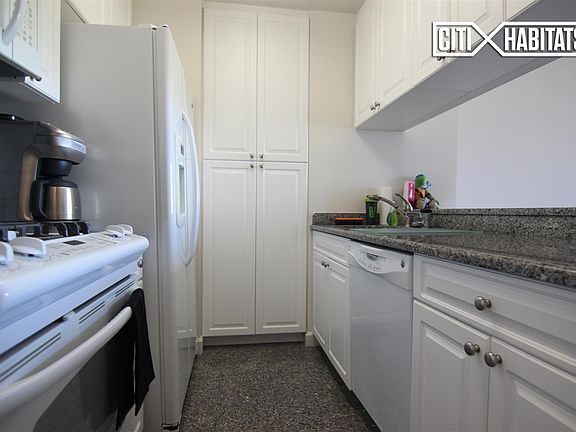 2nd image of 320 E 46th St APT 28C