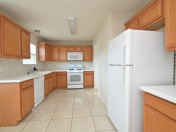 2nd image of 7211 Glacier Creek Ln