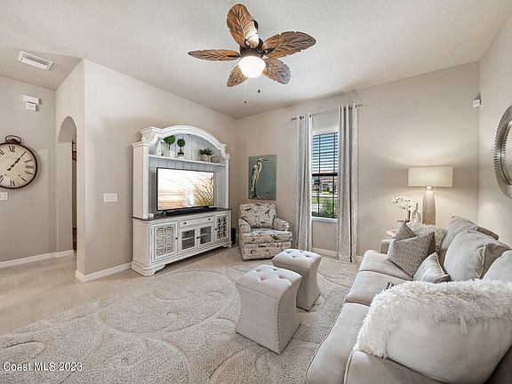 5th image of 6863 Vista Hermosa Dr
