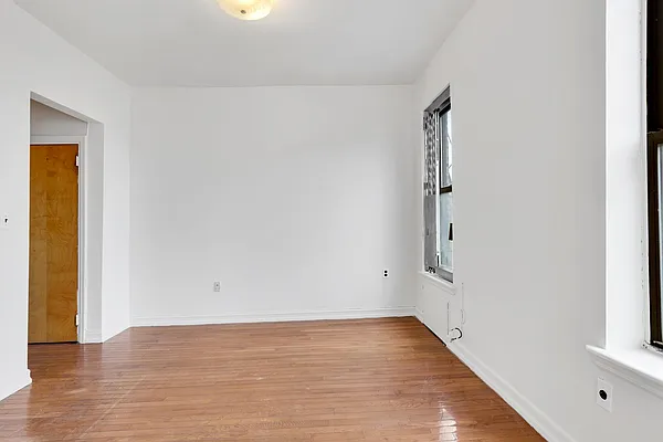 Sold by Cooper & Cooper Real Estate | media 6