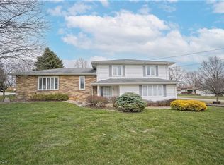 466 N Munroe Rd, Tallmadge, OH 44278