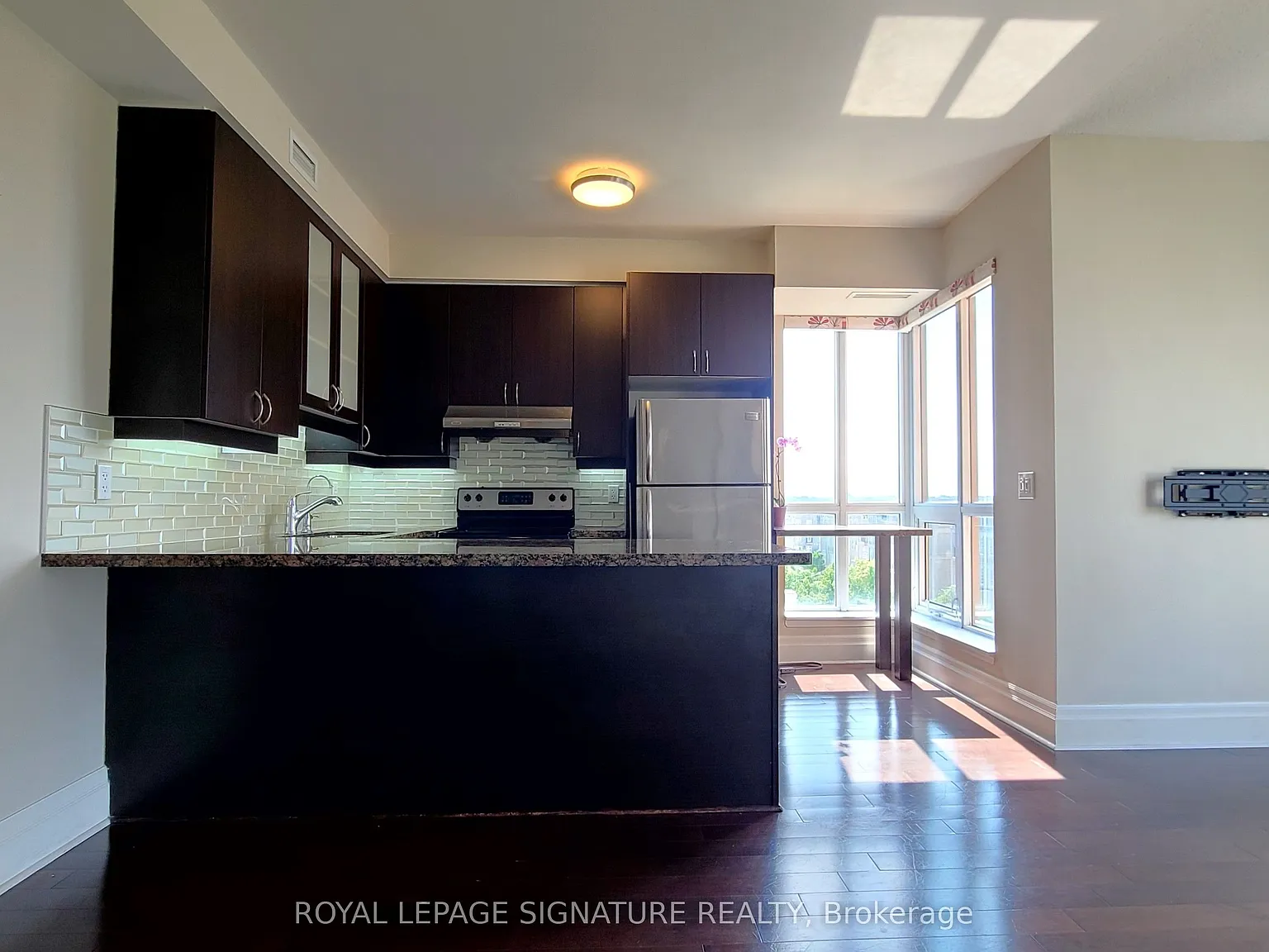 3 bed, $3,100 — Photo 4