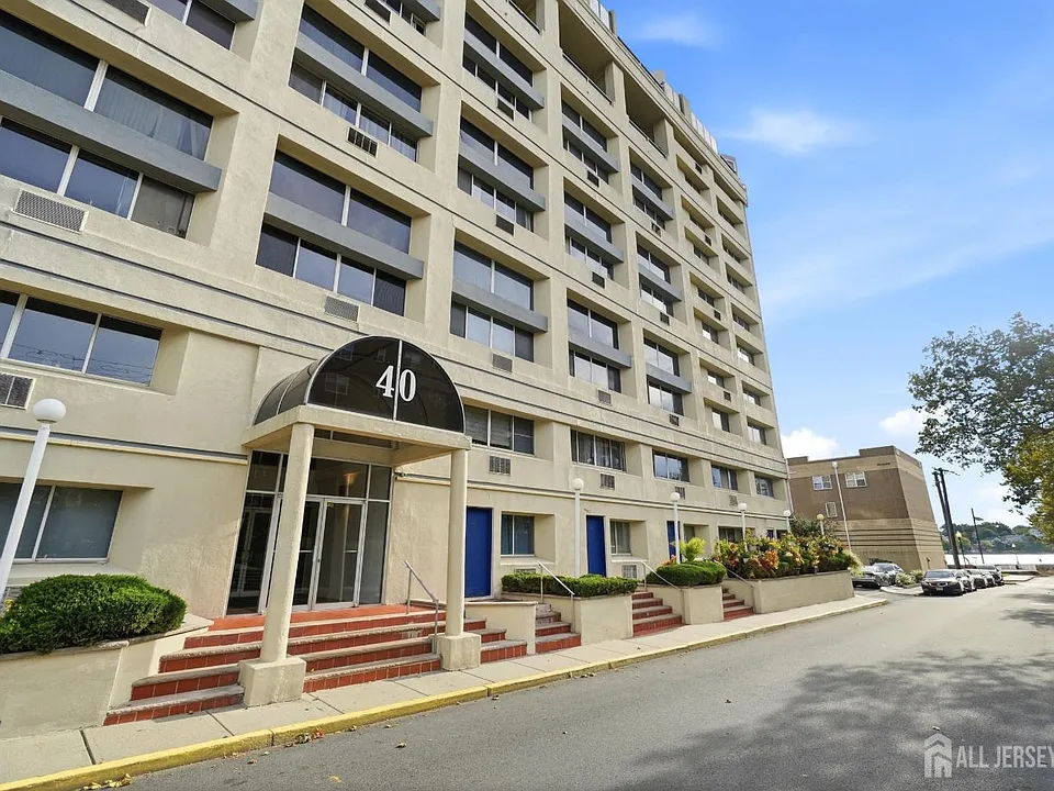 40 Fayette St #37