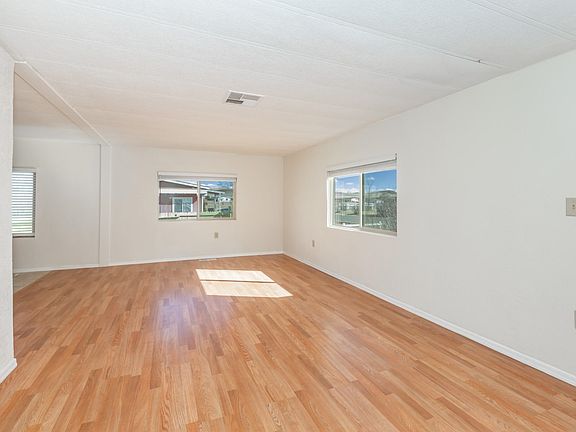 003_Living Room