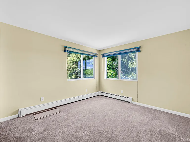 1394 Main Rd — Photo 19
