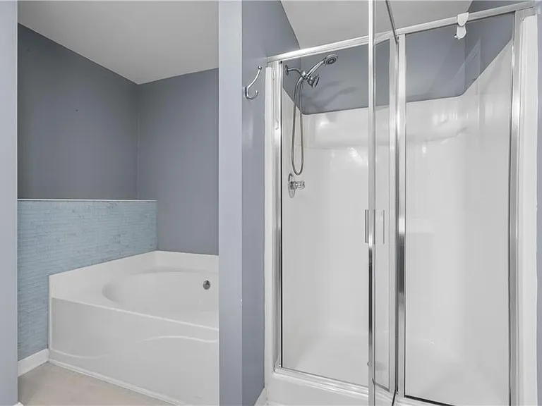 3072 Lauren Parc Rd — Photo 34
