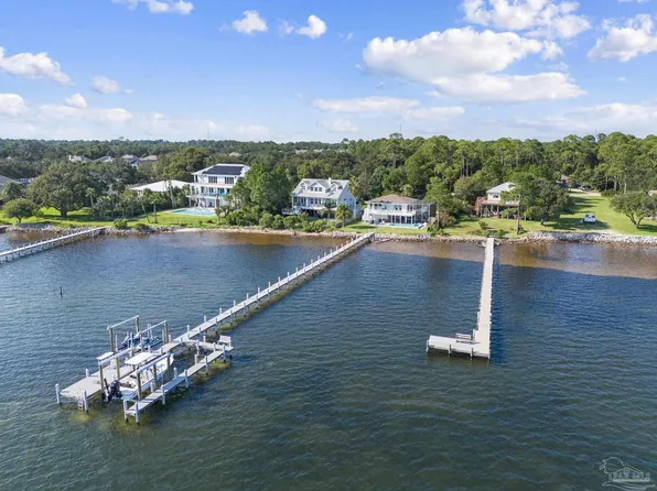 5469 Soundside Dr, Gulf Breeze, FL 32563
