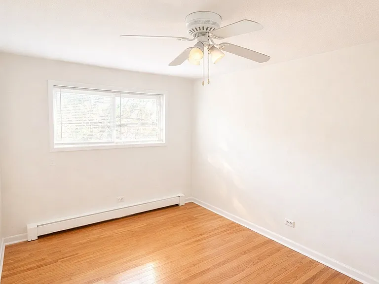1404 W Estes Ave #1B — Photo 10