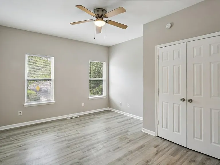 753 Prince Pl NW — Photo 4