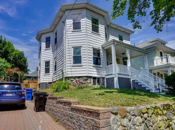 7 Vincent Ave, Belmont, MA 02478