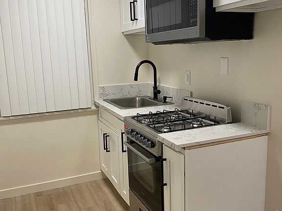 2nd image of 5732 N Willard Ave #55-5730