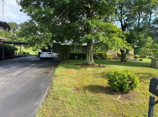 102 Ernest Dr, Tunnel Hill, GA 30755