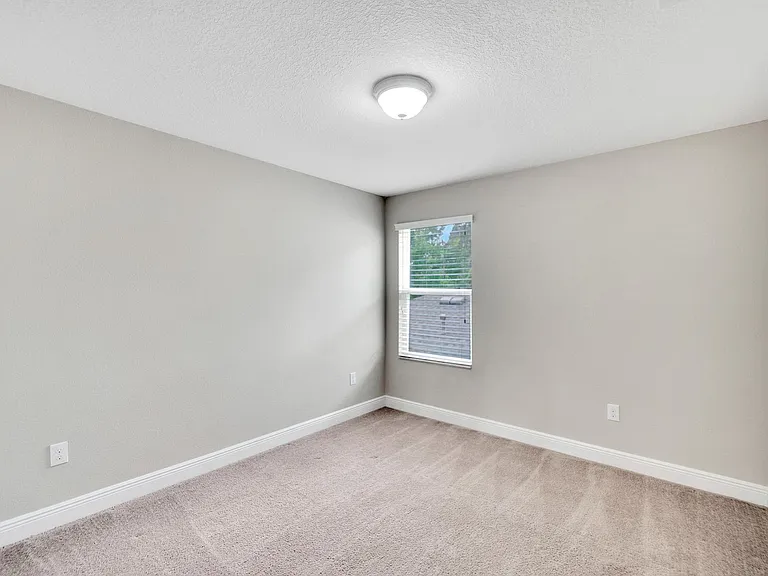 5320 Sagecrest Dr — Photo 32
