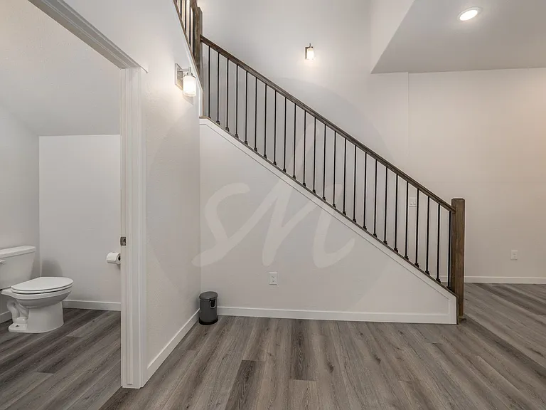5747 Villa Lorenzo Dr — Photo 2