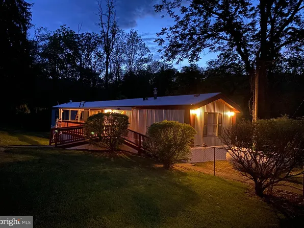 3773 N Atherton St, Port Matilda, PA 16870