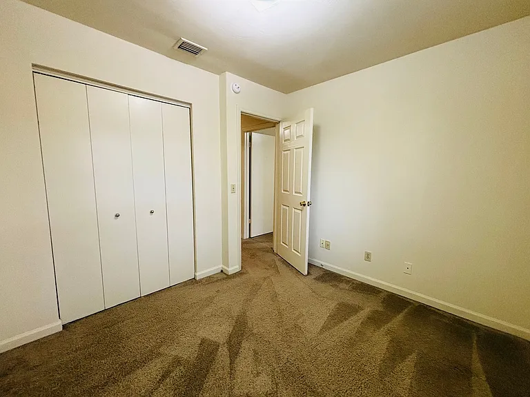208 Pheasant Run Dr — Photo 17