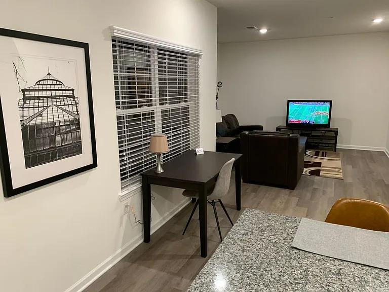 Towne Center Apartments — Photo 30