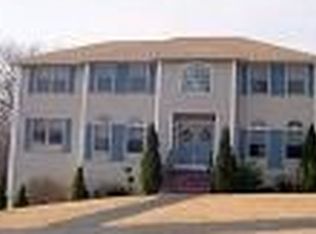 11 Sarahs Way, Peabody, MA 01960