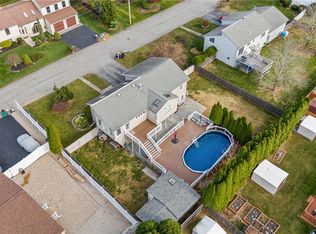 3 Hamilton Dr, Johnston, RI 02919