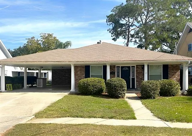 3 bed, 2.0 bath, 1810 sqft, $2,800 — Photo 1