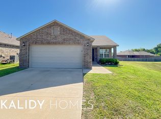 1690 Bartlett Dr, Newcastle, OK 73065