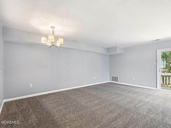 5th image of 12 S Indian Valley Ct #12