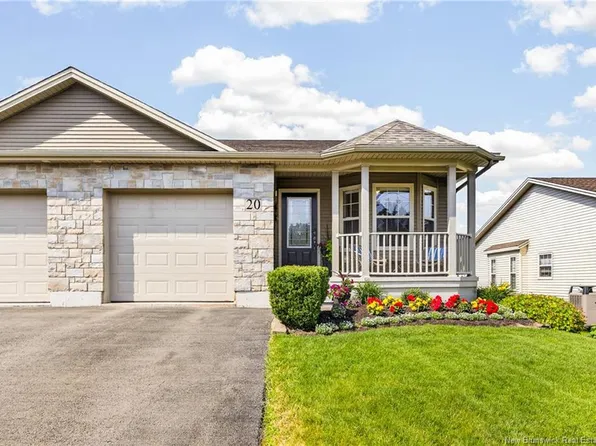 20 Thornhill Cres, Moncton, NB E1A 6B4
