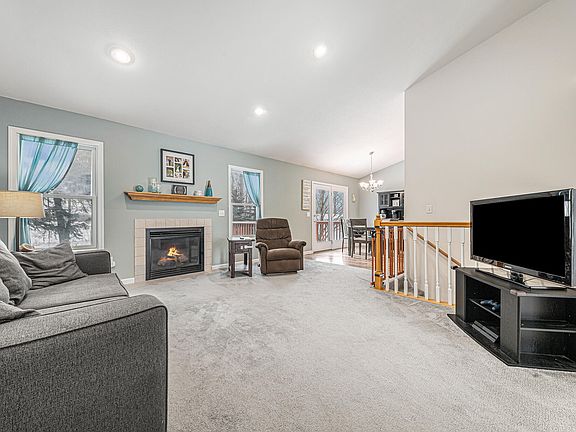 3rd image of 72684 Faye Ct