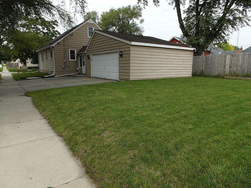 2nd image of 5237 32nd Ave