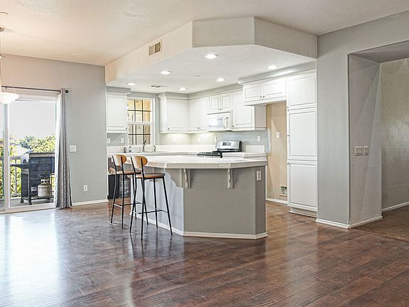 4th image of 8158 Garden Park St