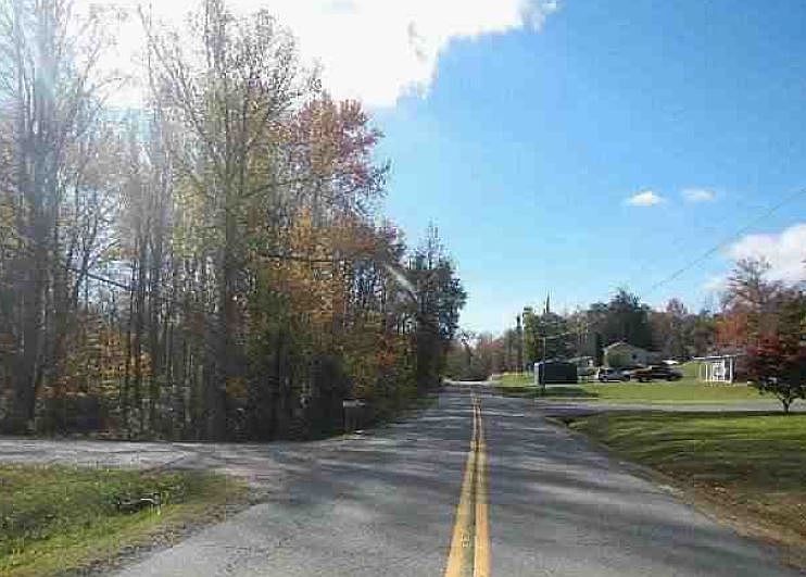 2nd image of 1494 Brooke Rd