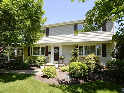 629 Falmouth Ave, Paramus, NJ, 07652