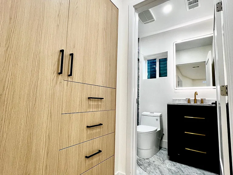 21360 Avenue San Luis — Photo 22