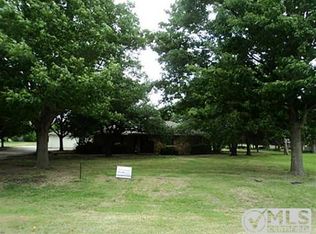 106 Meadowwood Ln, Red Oak, TX 75154