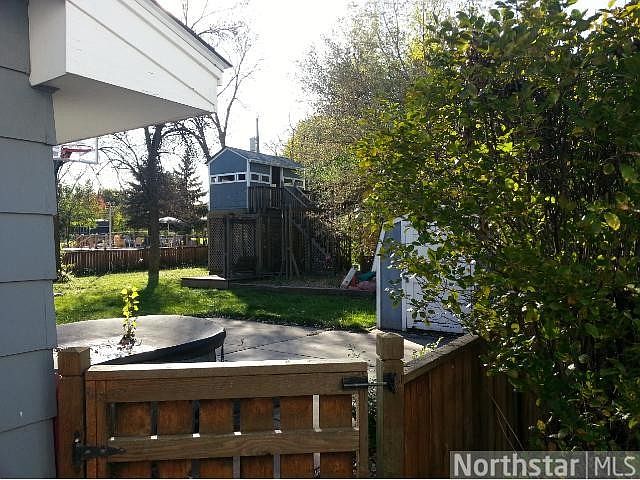 2nd image of 7237 Willow Ln N