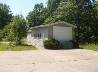 5493 Airline Rd, Fruitport, MI 49415