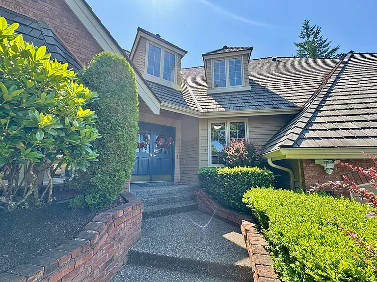 4752 225th Ave SE — Photo 2